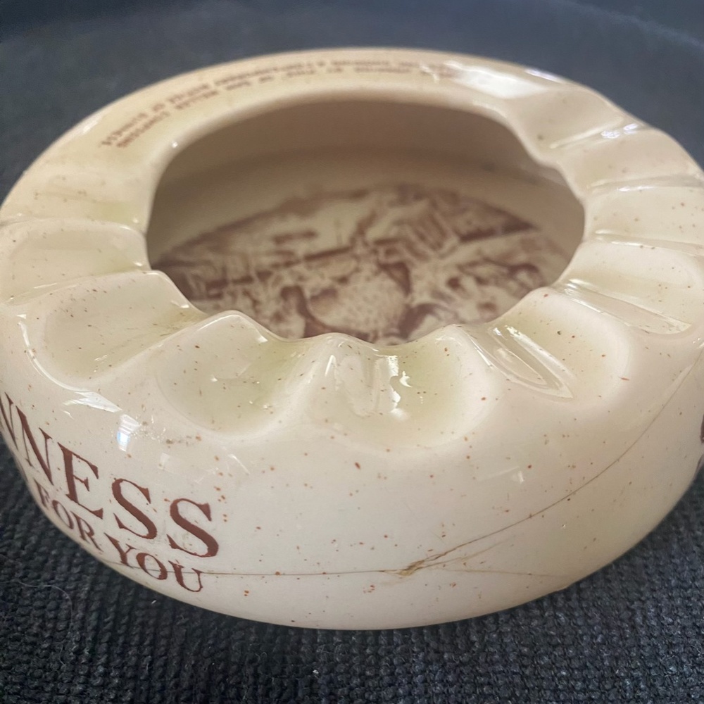 Vintage Arthur Guinness Son & Co., Ltd., Ashtray - Picture 3 of 4